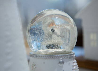 buero-meier_papeterie_lifestyle_schneekugeln buero-meier_papeterie_lifestyle_schneekugeln